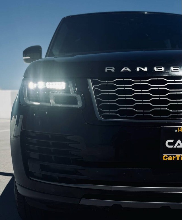 Land Rover Range Rover Vehicle Full-screen Gallery Image 15