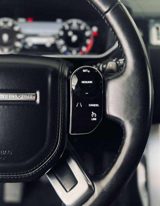 Land Rover Range Rover Vehicle Full-screen Gallery Image 20