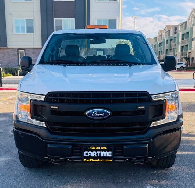 Ford F-150 Vehicle Full-screen Gallery Image 03