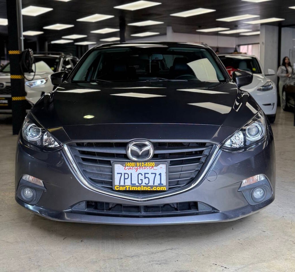 Mazda Mazda3 Sedan Vehicle Full-screen Gallery Image 02