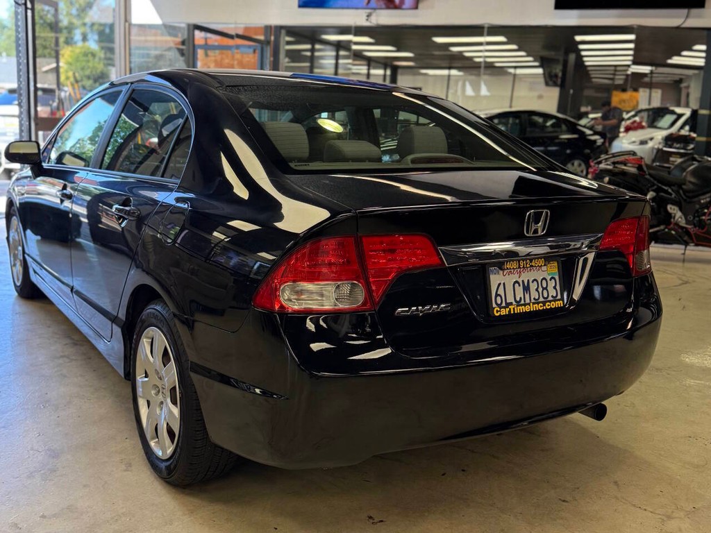 Honda Civic Sedan Vehicle Full-screen Gallery Image 06