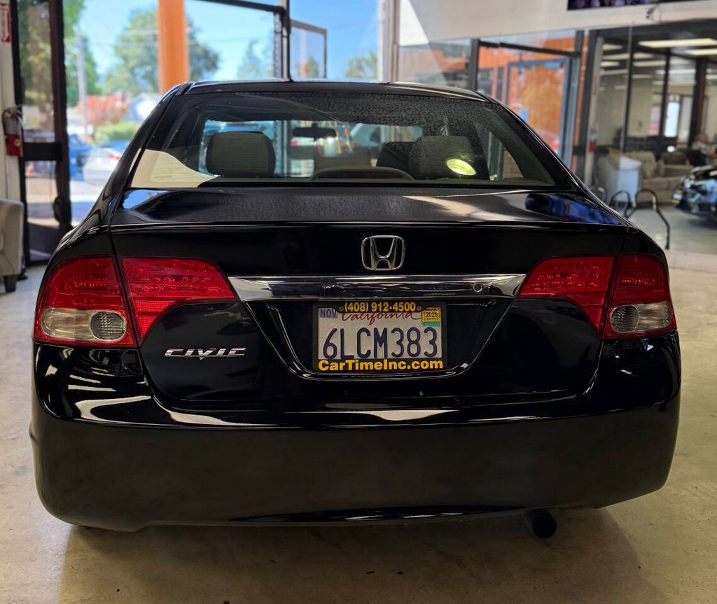 Honda Civic Sedan Vehicle Full-screen Gallery Image 07