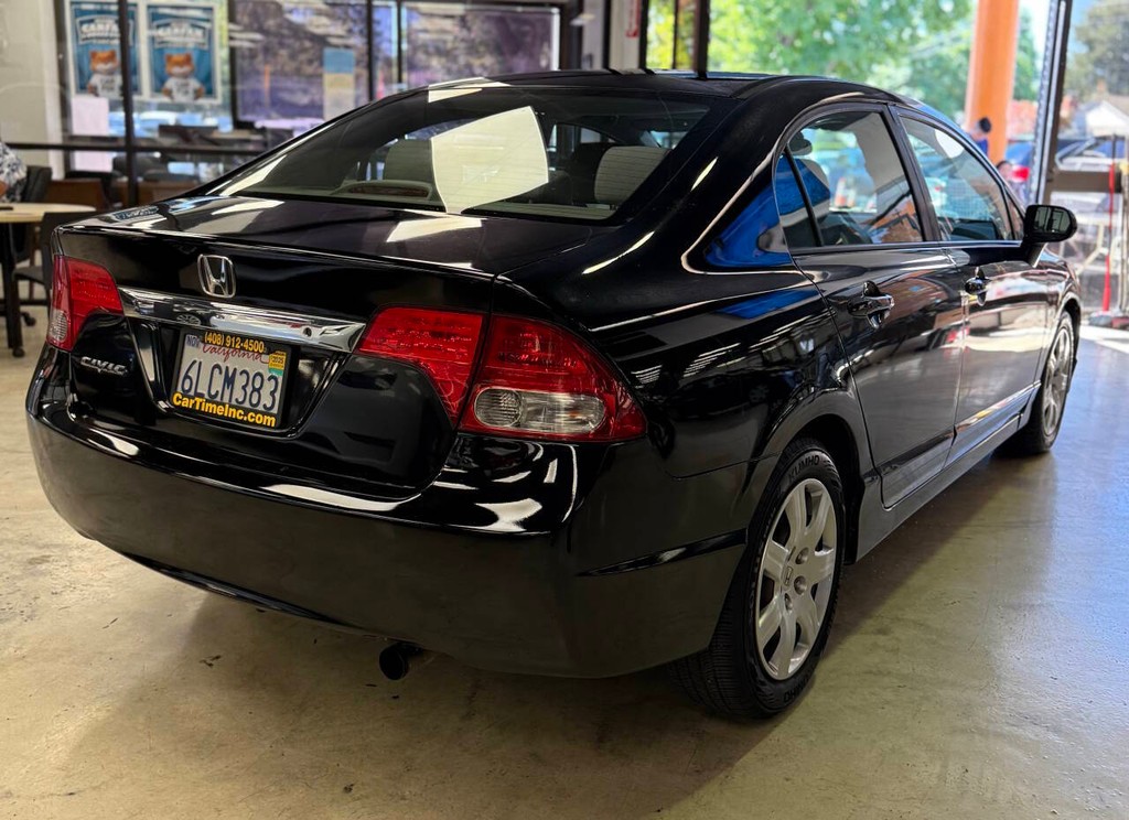 Honda Civic Sedan Vehicle Full-screen Gallery Image 08