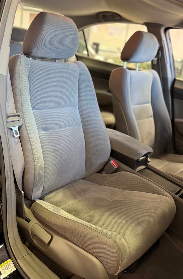 Honda Civic Sedan Vehicle Full-screen Gallery Image 13