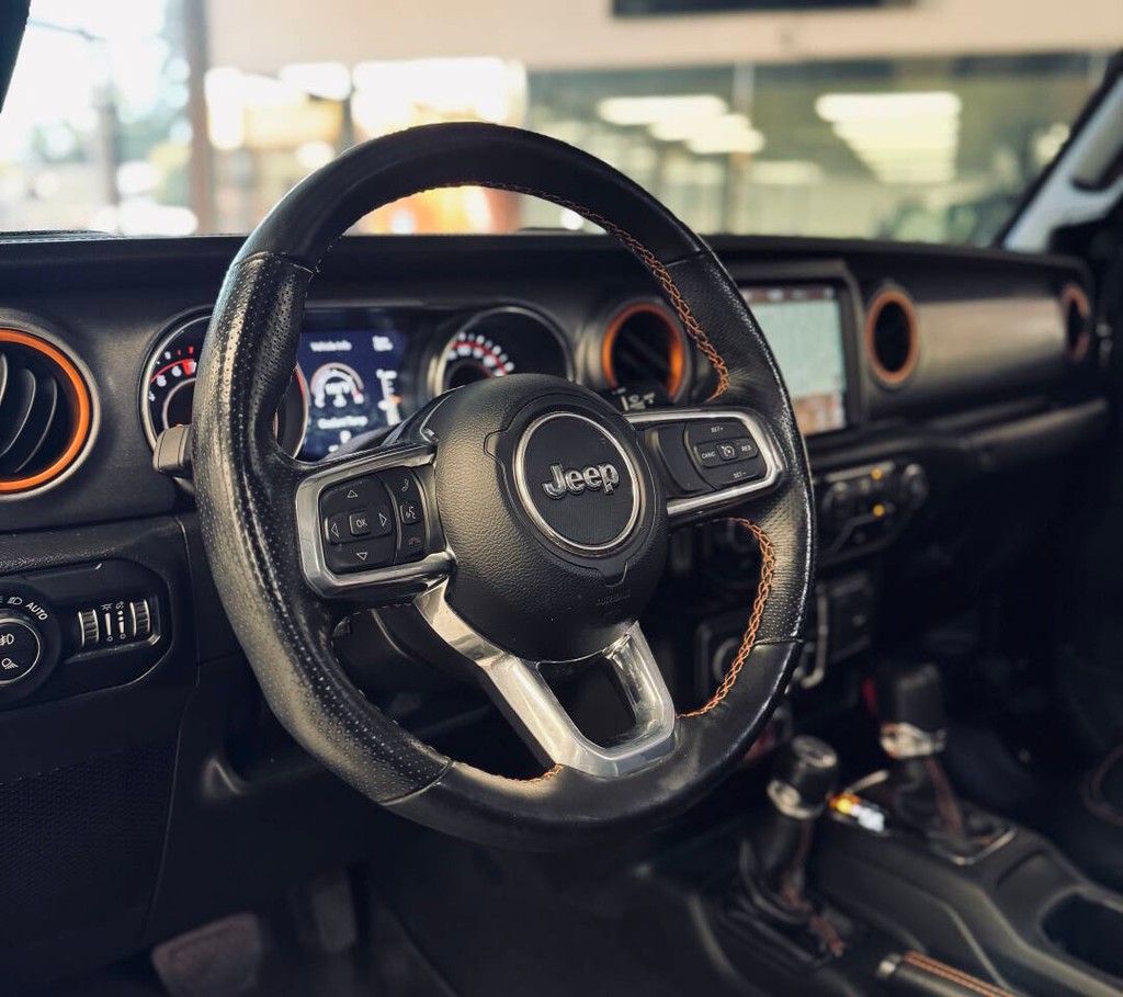 Jeep Gladiator Vehicle Full-screen Gallery Image 10