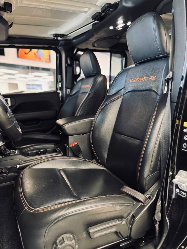 Jeep Gladiator Vehicle Full-screen Gallery Image 14