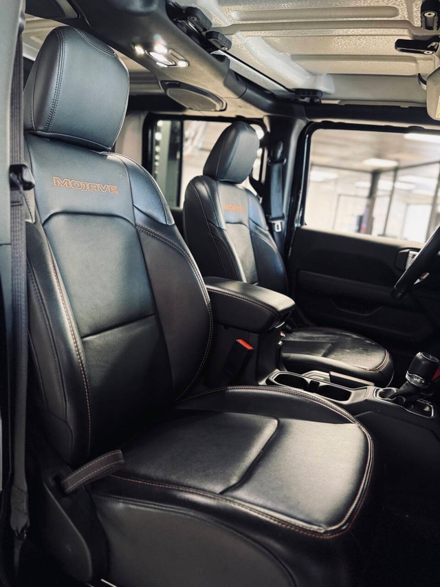 Jeep Gladiator Vehicle Full-screen Gallery Image 15