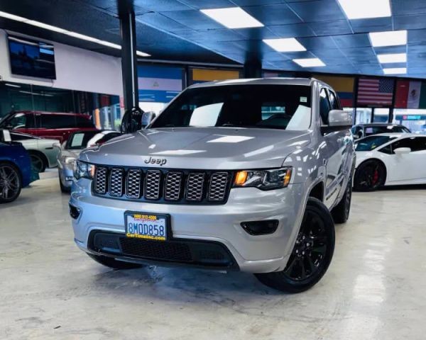 more details - jeep grand cherokee