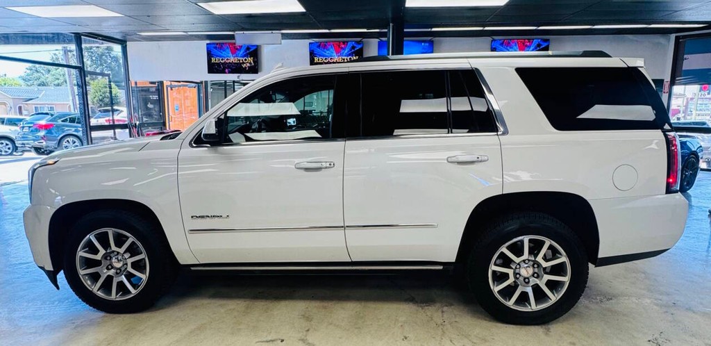 GMC Yukon Vehicle Full-screen Gallery Image 04