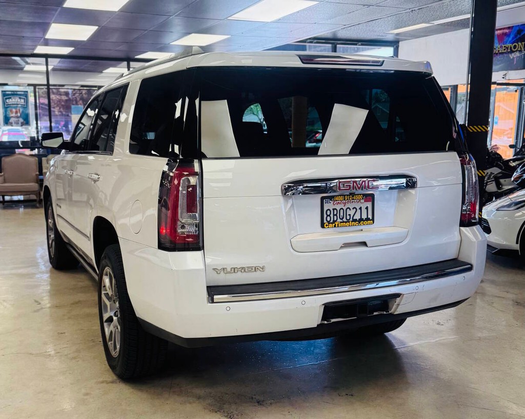 GMC Yukon Vehicle Full-screen Gallery Image 05