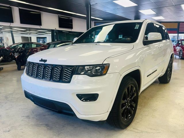 more details - jeep grand cherokee