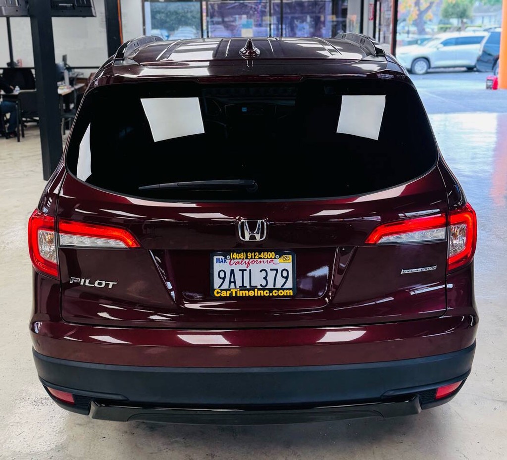 Honda Pilot Vehicle Full-screen Gallery Image 11