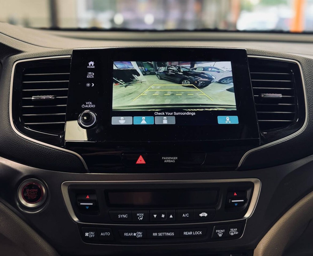 Honda Pilot Vehicle Full-screen Gallery Image 17