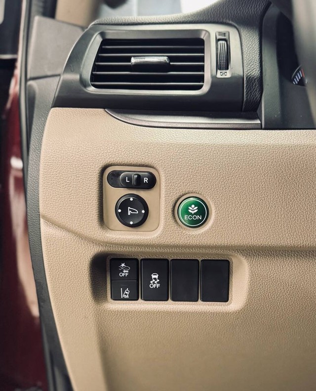 Honda Pilot Vehicle Full-screen Gallery Image 26