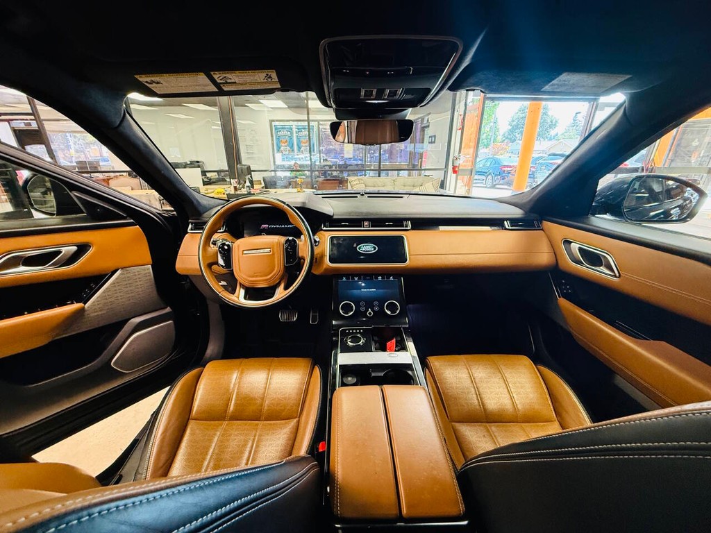 Land Rover Range Rover Velar Vehicle Full-screen Gallery Image 18