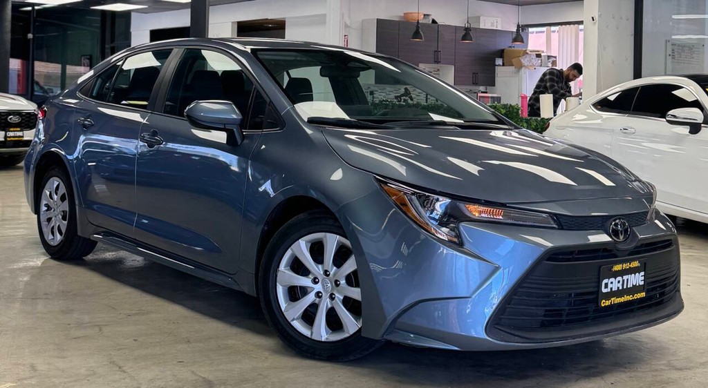 Toyota Corolla Vehicle Full-screen Gallery Image 04