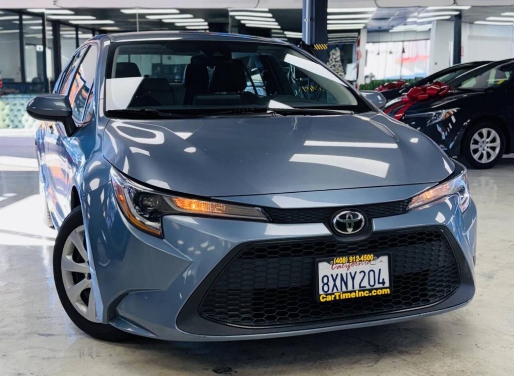 Toyota Corolla Vehicle Full-screen Gallery Image 02