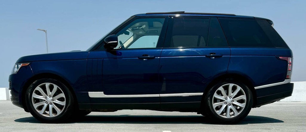 Land Rover Range Rover Vehicle Full-screen Gallery Image 03