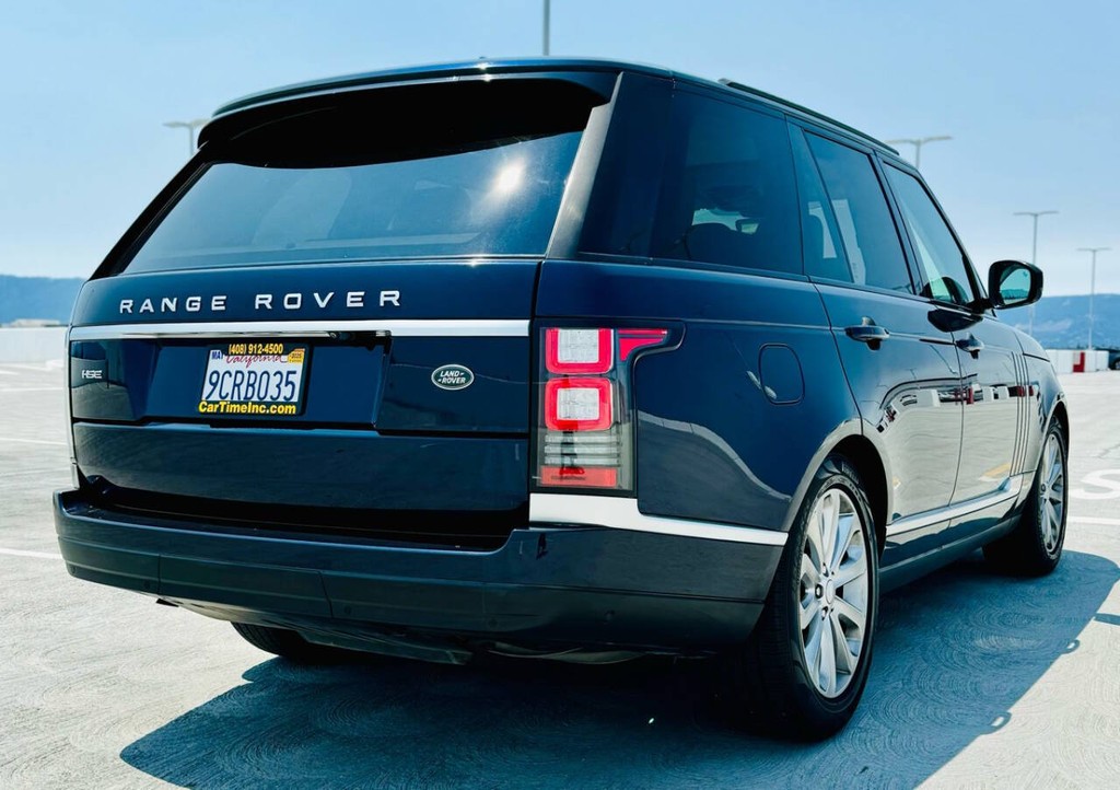 Land Rover Range Rover Vehicle Full-screen Gallery Image 07