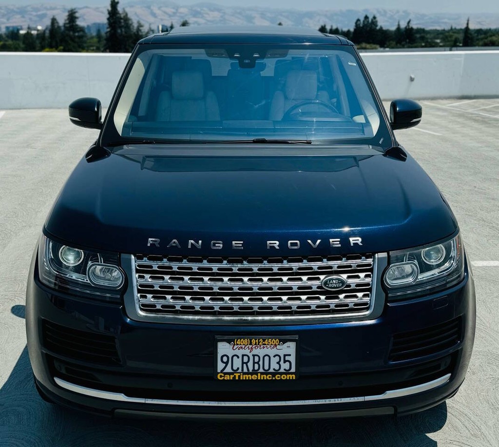 Land Rover Range Rover Vehicle Full-screen Gallery Image 12