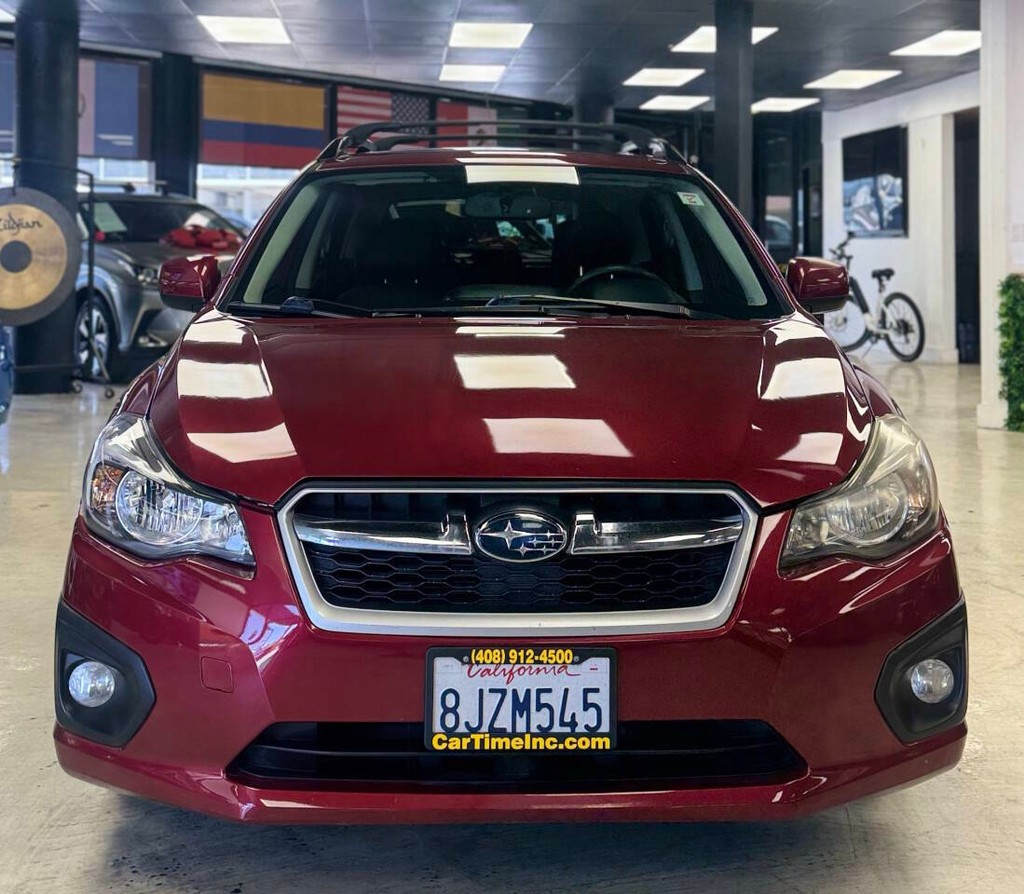 Subaru Impreza Wagon Vehicle Full-screen Gallery Image 05