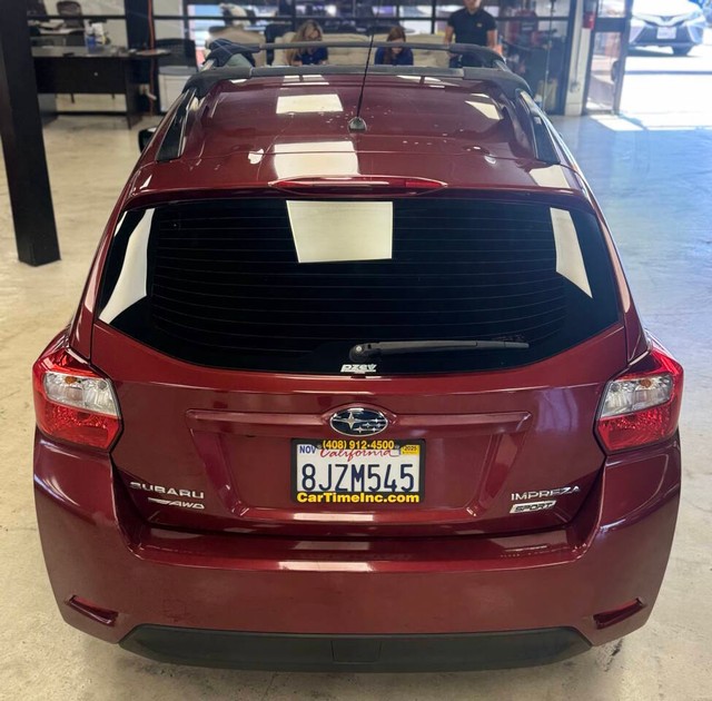 Subaru Impreza Wagon Vehicle Full-screen Gallery Image 11