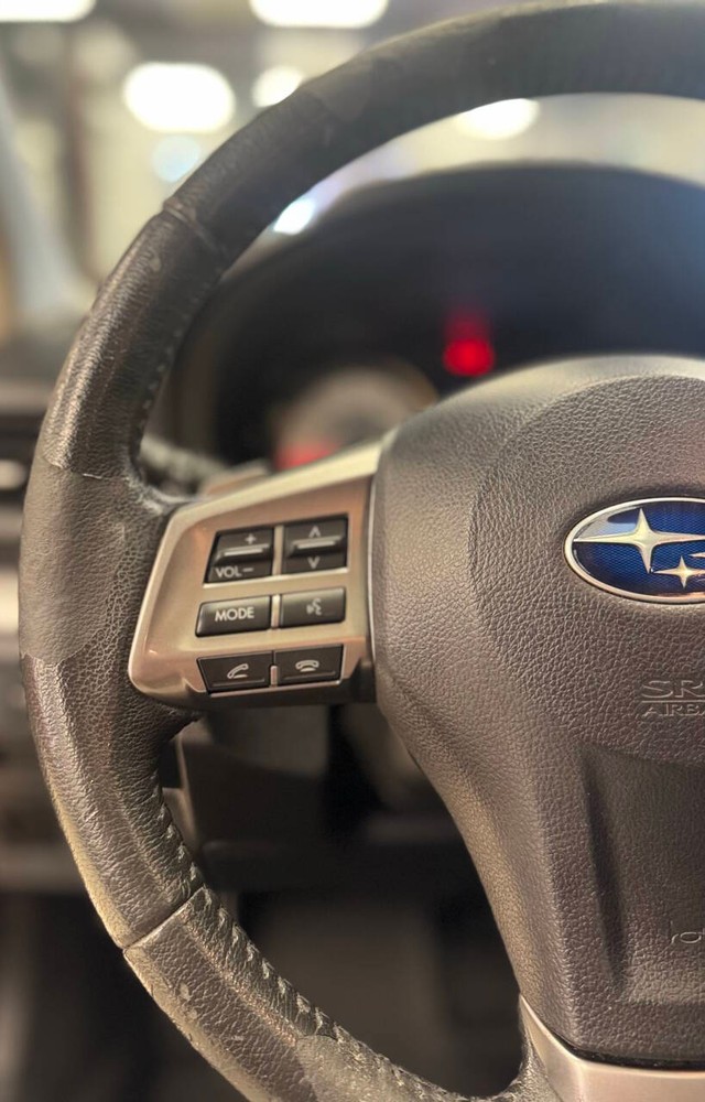 Subaru Impreza Wagon Vehicle Full-screen Gallery Image 13