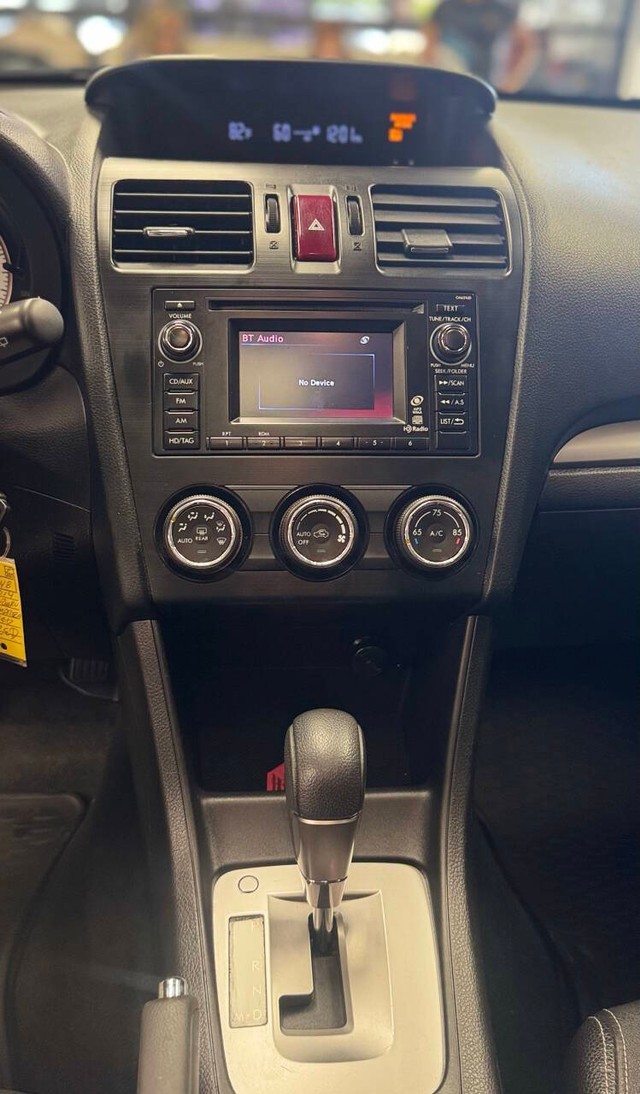 Subaru Impreza Wagon Vehicle Full-screen Gallery Image 17