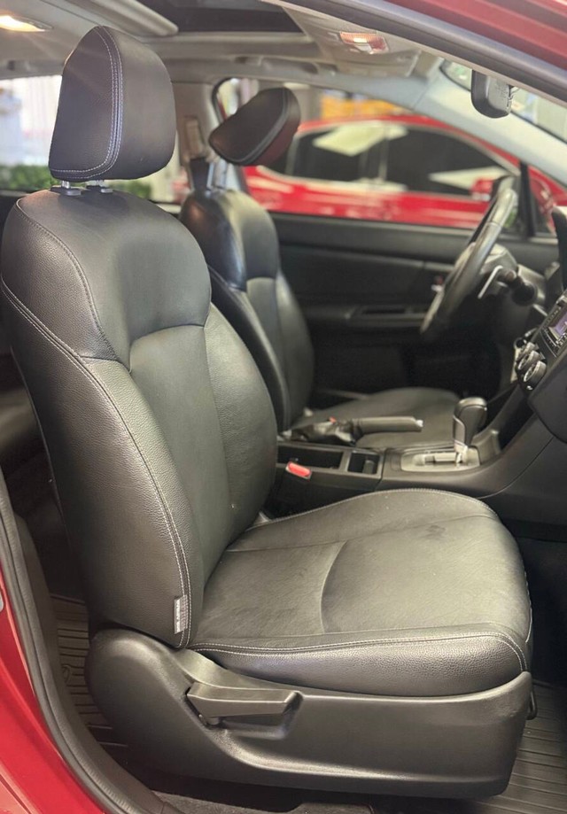 Subaru Impreza Wagon Vehicle Full-screen Gallery Image 21