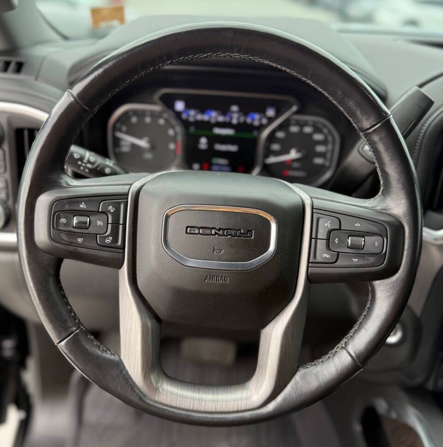 GMC Sierra 1500 Vehicle Full-screen Gallery Image 11