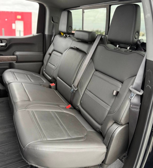 GMC Sierra 1500 Vehicle Full-screen Gallery Image 18