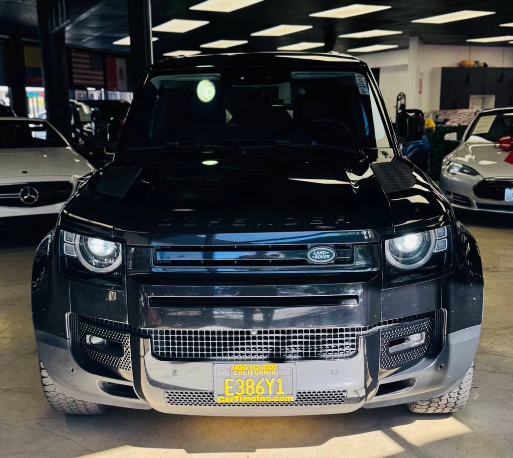 Land Rover Defender Vehicle Full-screen Gallery Image 02