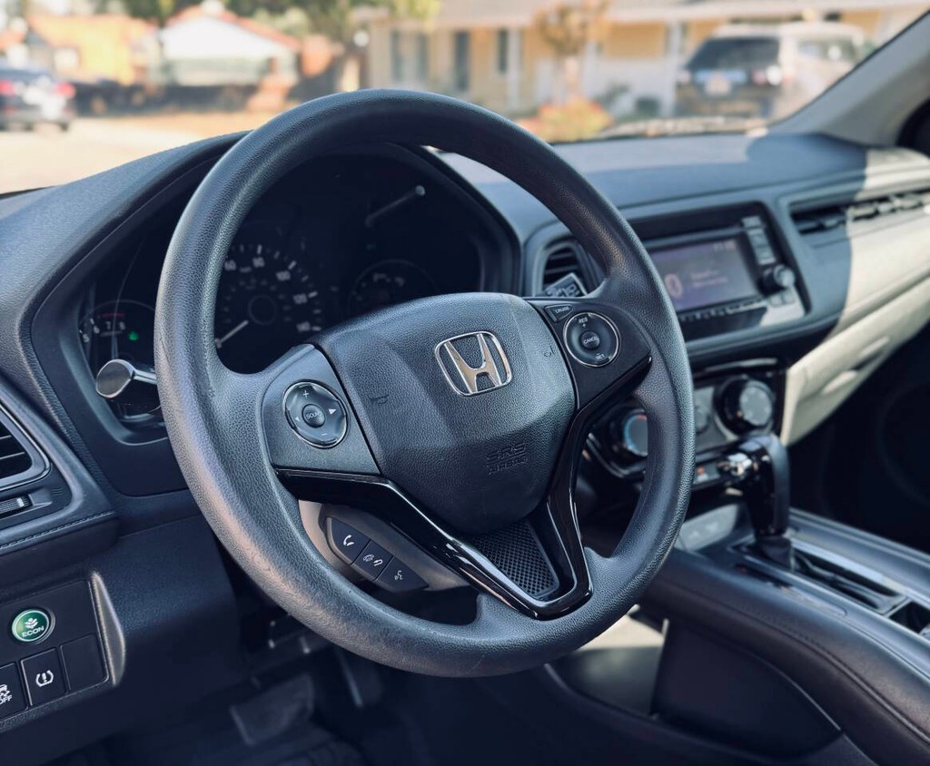 Honda HR-V Vehicle Full-screen Gallery Image 10