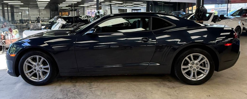 Chevrolet Camaro Vehicle Full-screen Gallery Image 04