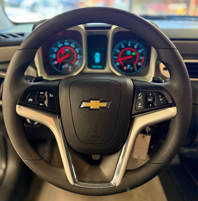 Chevrolet Camaro Vehicle Full-screen Gallery Image 10