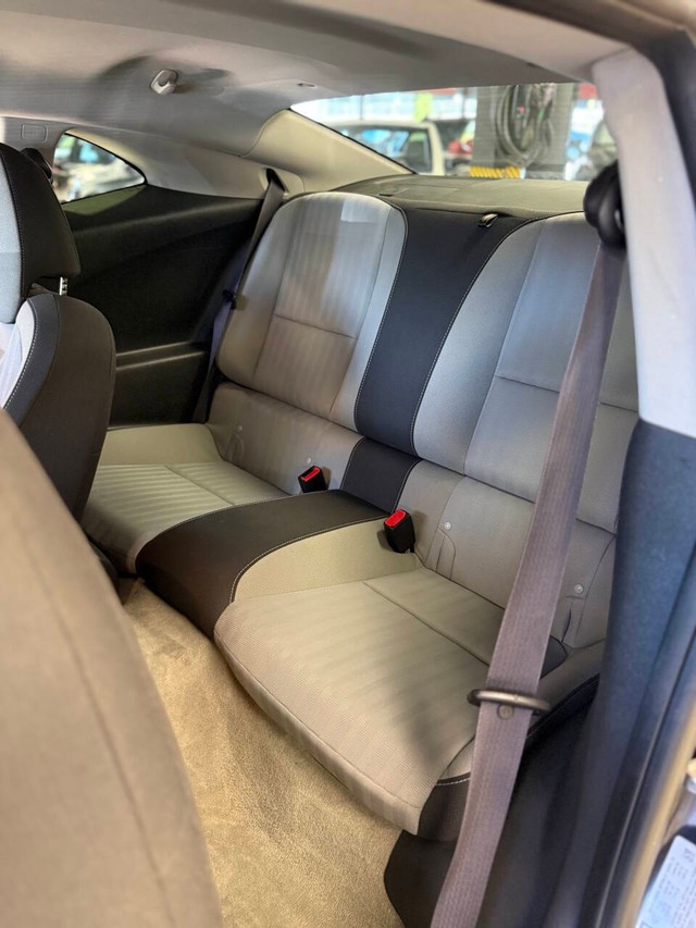 Chevrolet Camaro Vehicle Full-screen Gallery Image 16