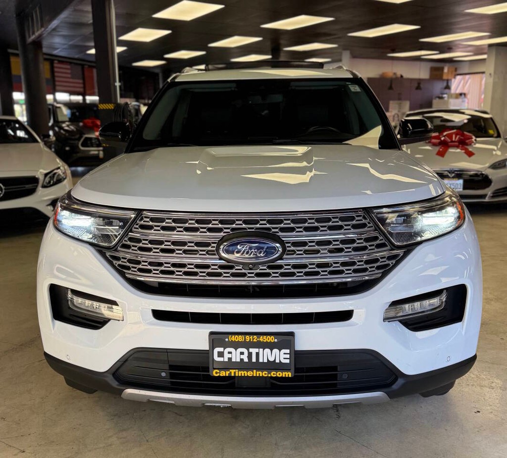 Ford Explorer Vehicle Full-screen Gallery Image 02