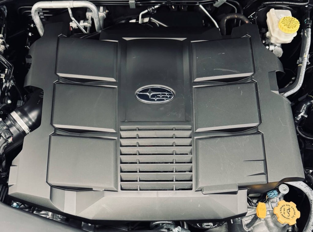 Subaru Legacy Vehicle Full-screen Gallery Image 20