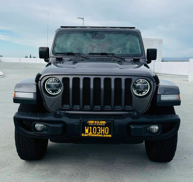 Jeep Wrangler Unlimited Vehicle Full-screen Gallery Image 02