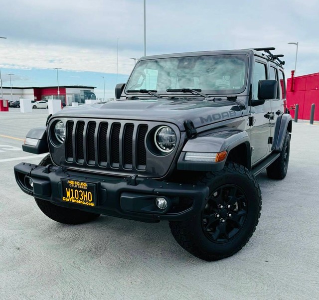 Jeep Wrangler Unlimited Vehicle Full-screen Gallery Image 03