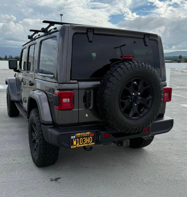 Jeep Wrangler Unlimited Vehicle Full-screen Gallery Image 07