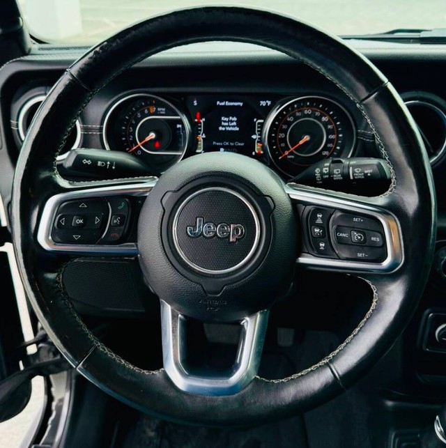 Jeep Wrangler Unlimited Vehicle Full-screen Gallery Image 10