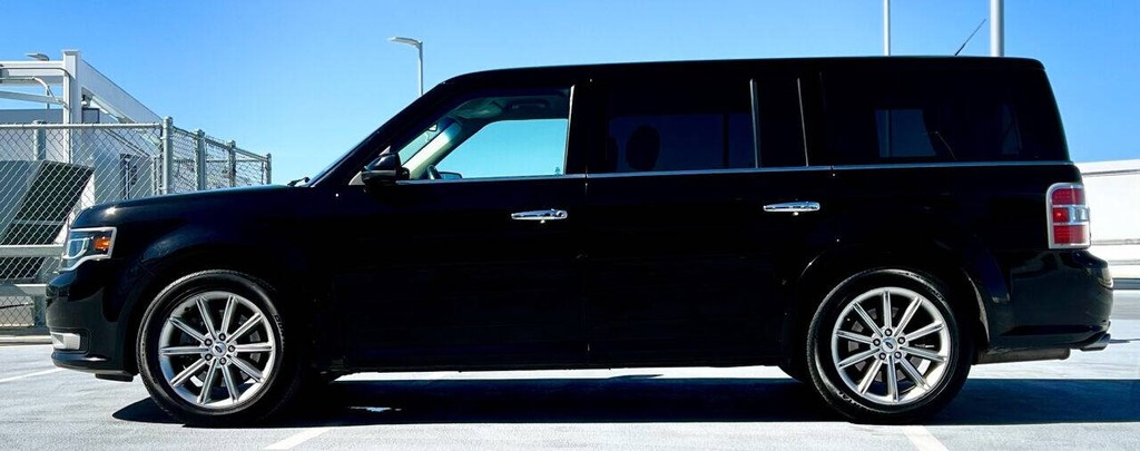 Ford Flex Vehicle Full-screen Gallery Image 05
