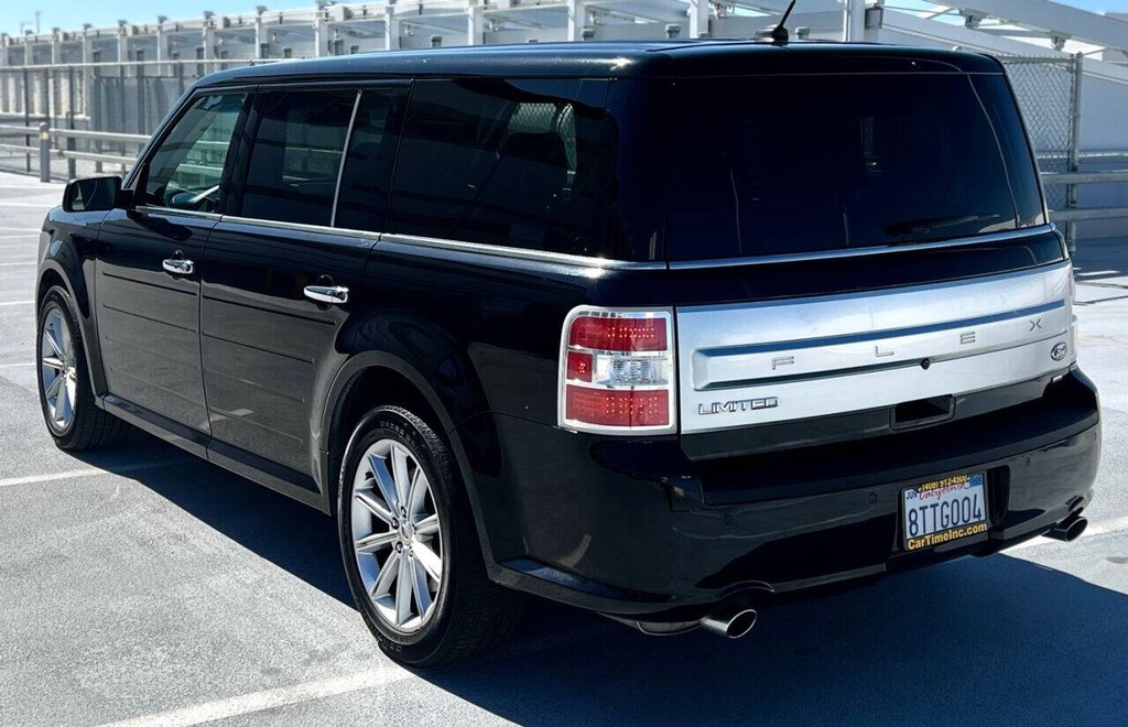 Ford Flex Vehicle Full-screen Gallery Image 07