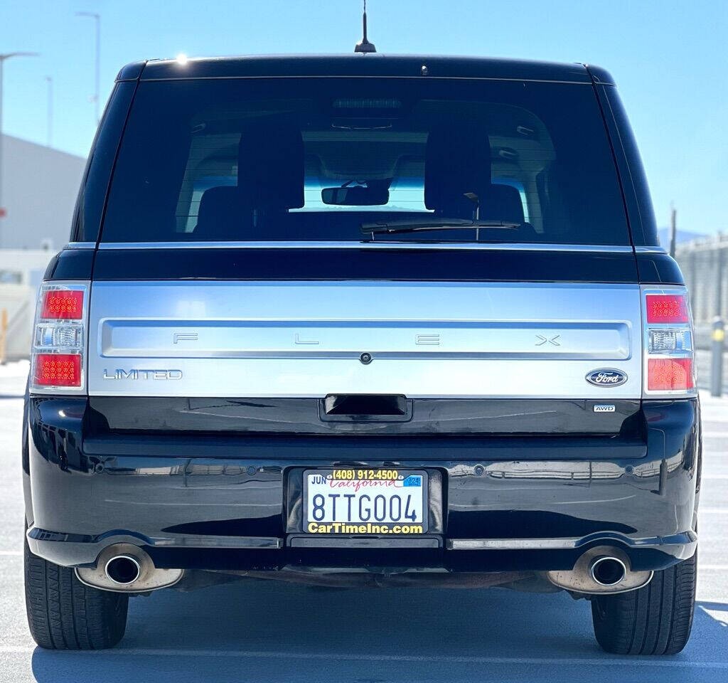 Ford Flex Vehicle Full-screen Gallery Image 09