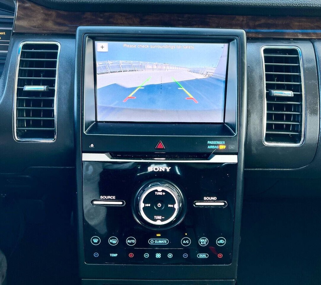 Ford Flex Vehicle Full-screen Gallery Image 19