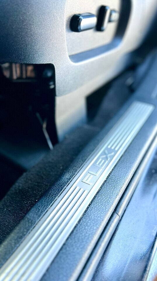 Ford Flex Vehicle Full-screen Gallery Image 29