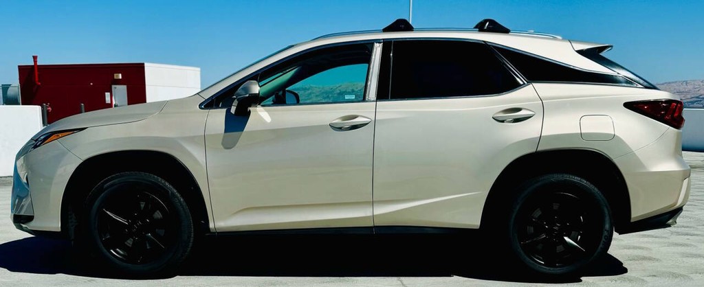 Lexus RX 350 Vehicle Full-screen Gallery Image 07