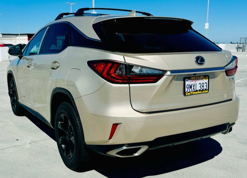 Lexus RX 350 Vehicle Full-screen Gallery Image 09