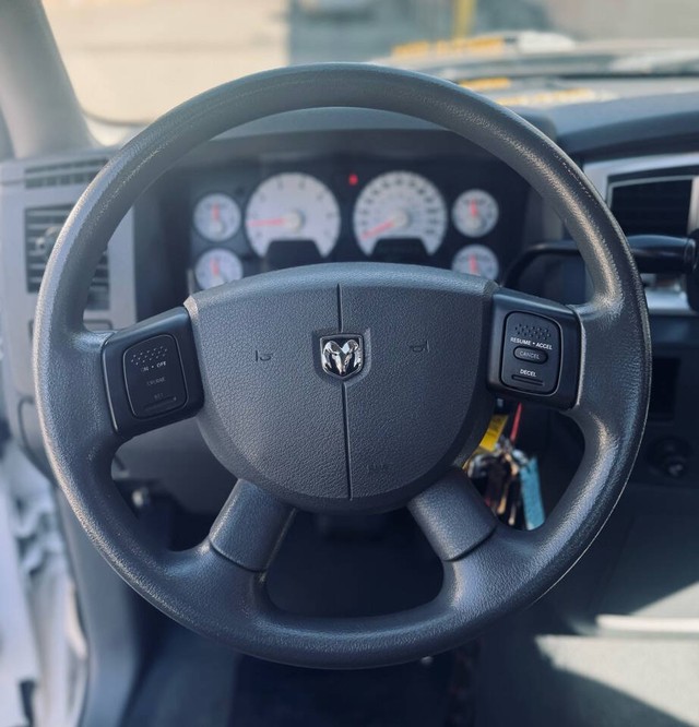 Dodge Ram 1500 Vehicle Full-screen Gallery Image 13